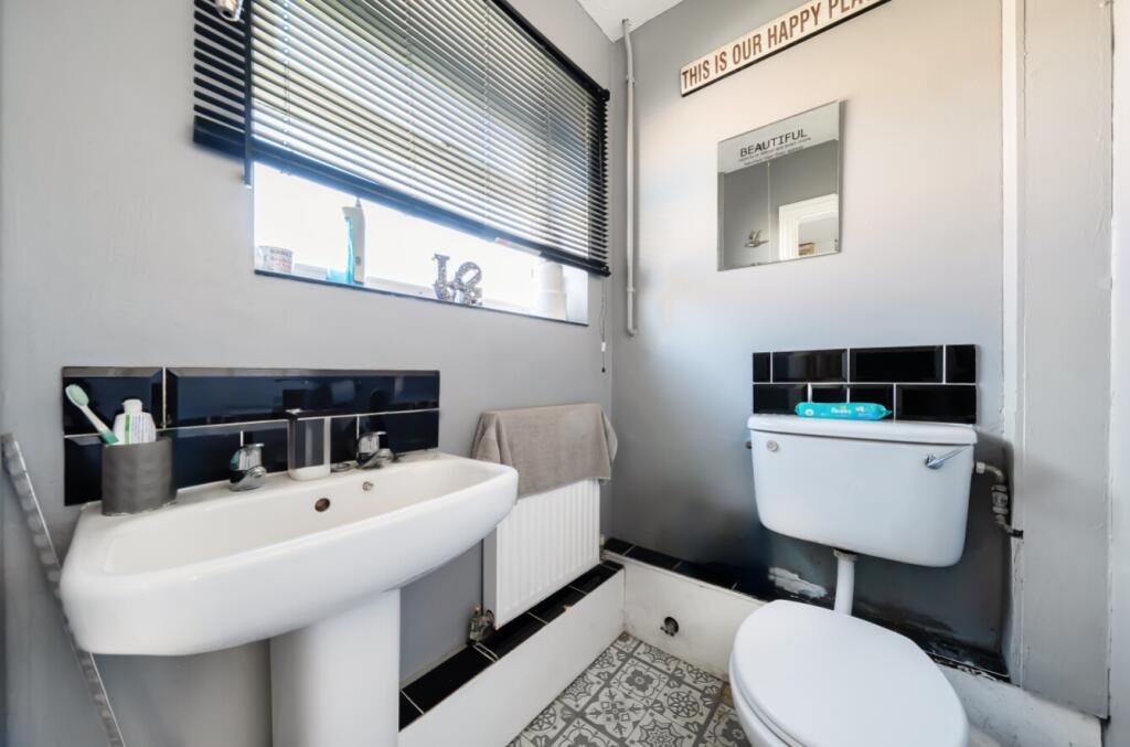 1371856-14-68f8aaa9c3708