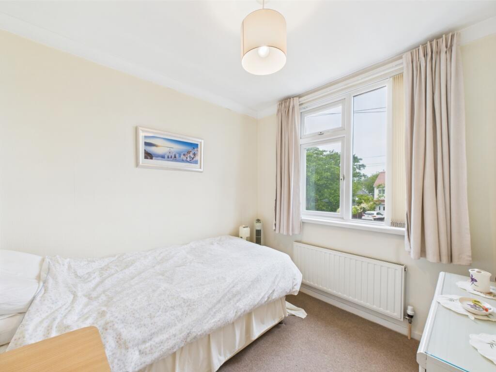 CAM02386G0-PR0131-STILL027