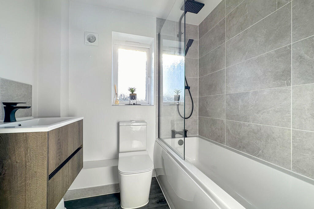 Bathroom (re-fitt...