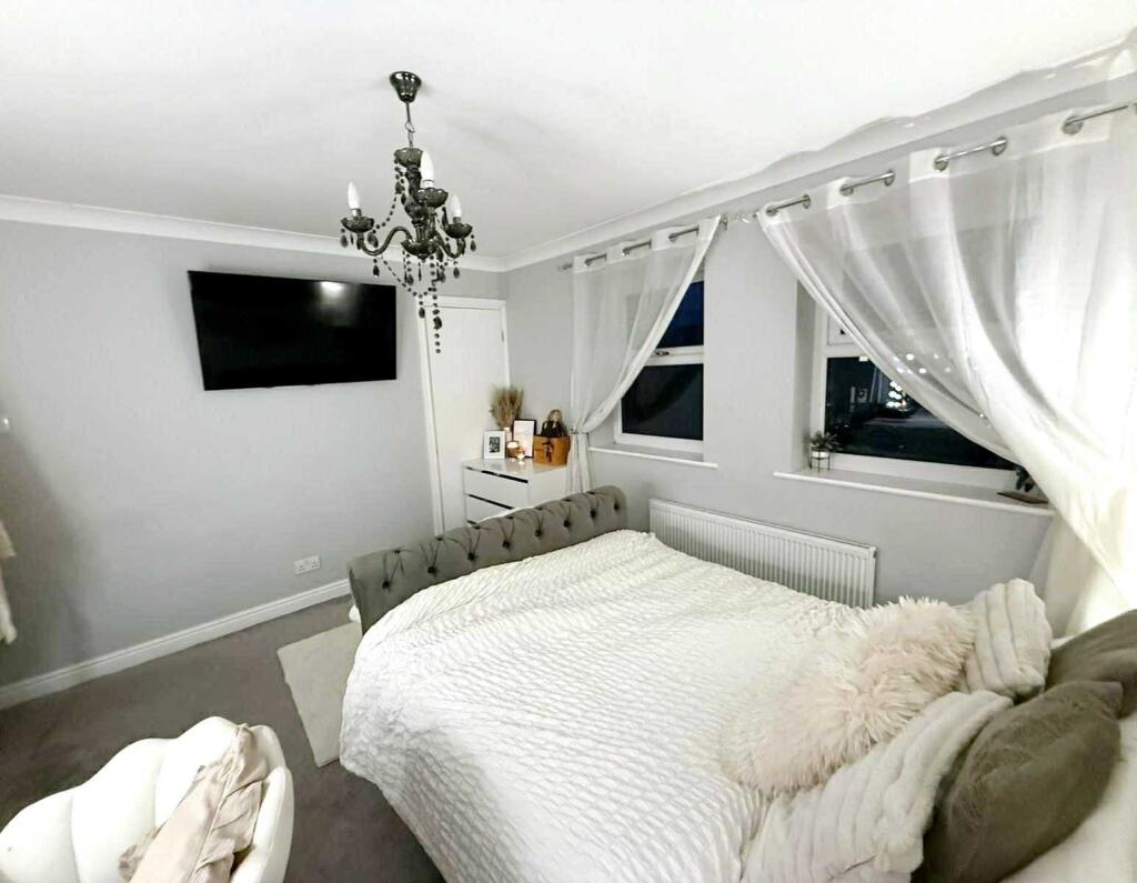 e632e653-d679-41cf-8e66-b6c85f25009f