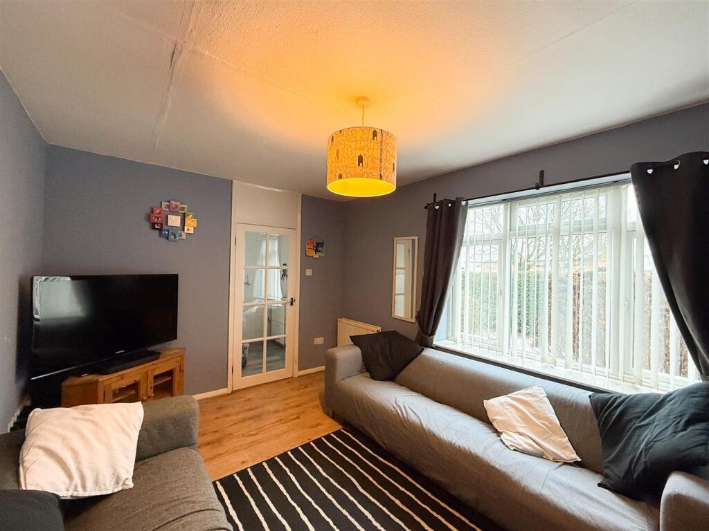 Willow Brook Road, Corby