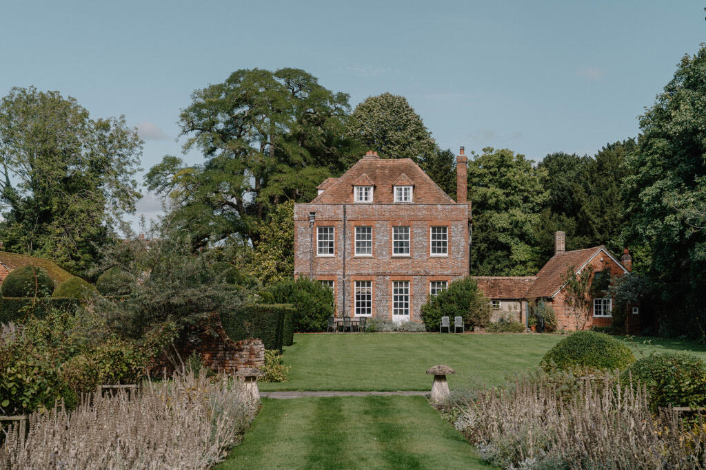 233754 - Adam Firman_Inigo_Main Road-19.jpg