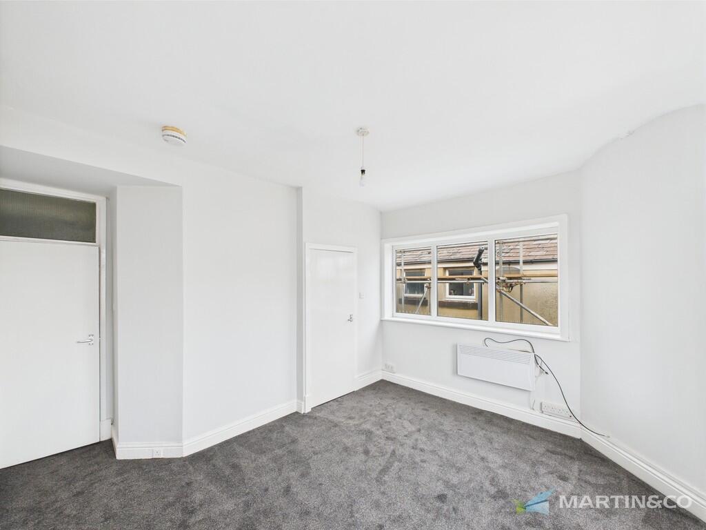 CAM02318G0-PR0433...