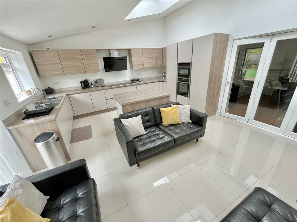 Open Plan Living Dining Kitchen Aspect 4