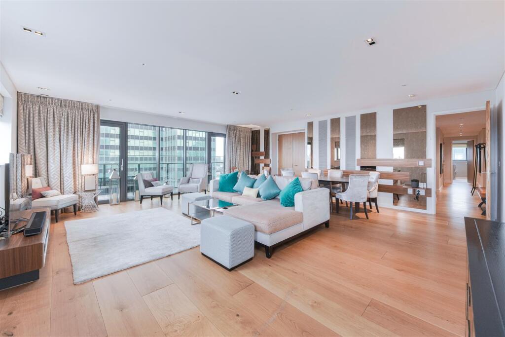 TRITON BUILDING, NW1-6.JPG