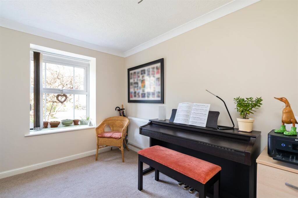 34 Whitefields Gate_22.jpg