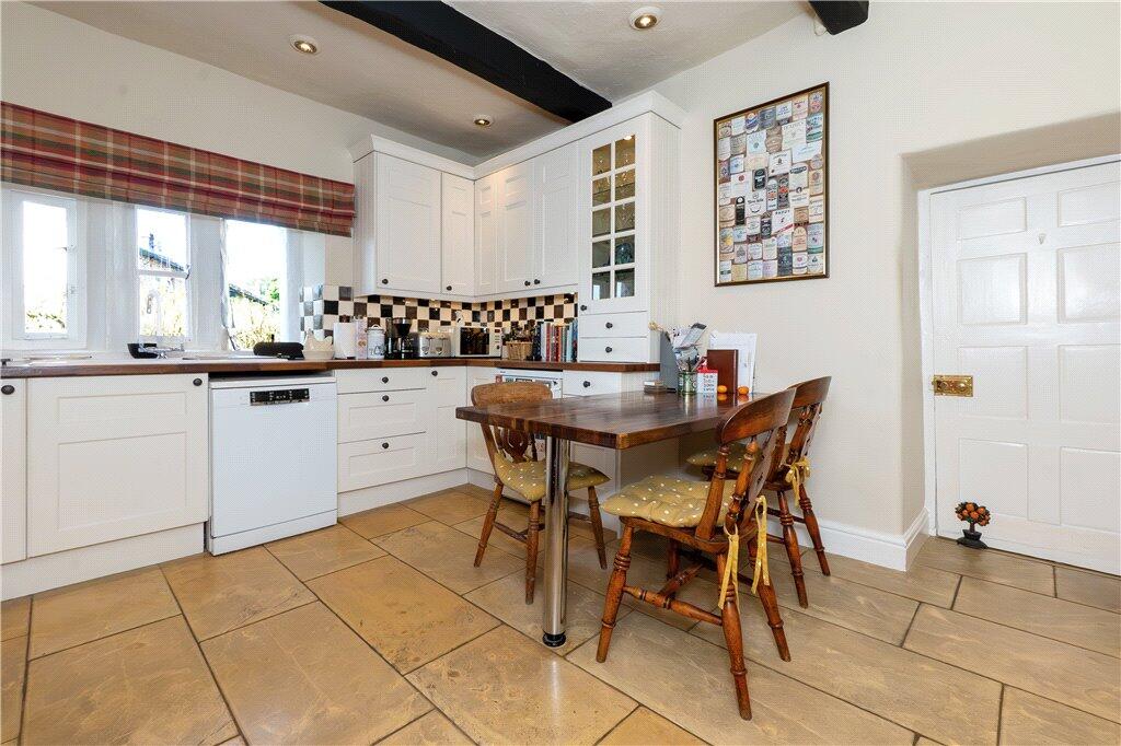 Kitchen diner