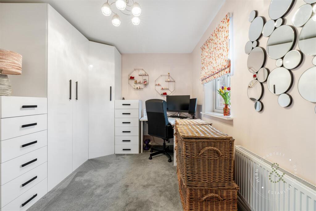 Ffordd Nowell, Hern Crabtree (18).jpg