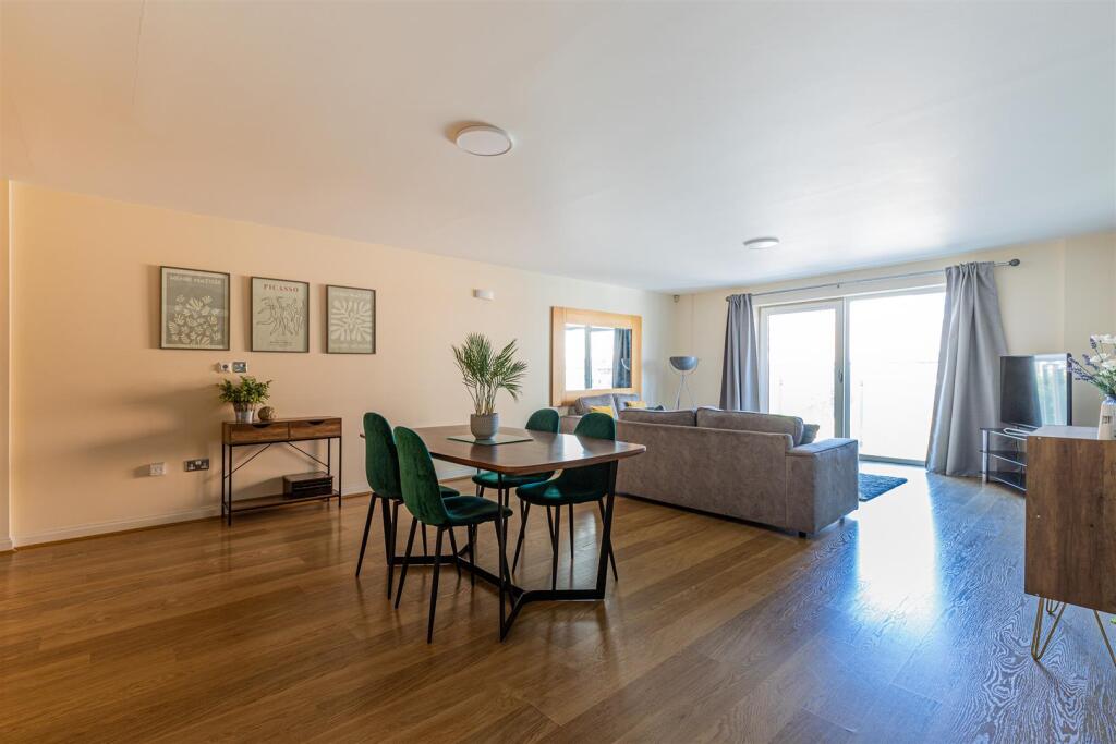 Genoa House 223-3.jpg