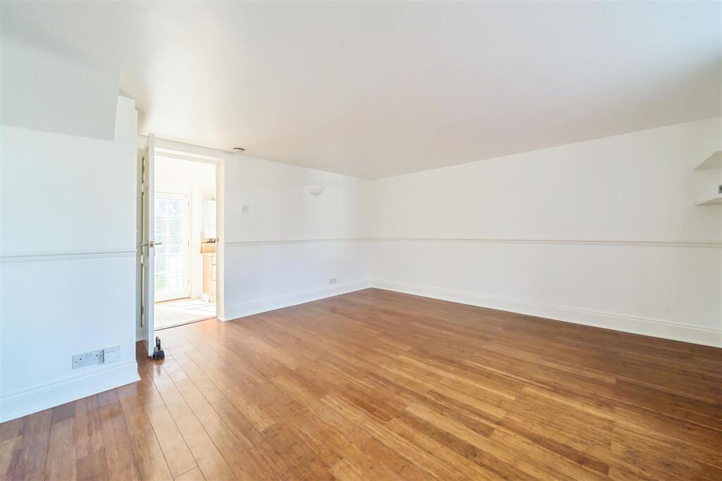 Angel Cottage Sitting Room.jpg