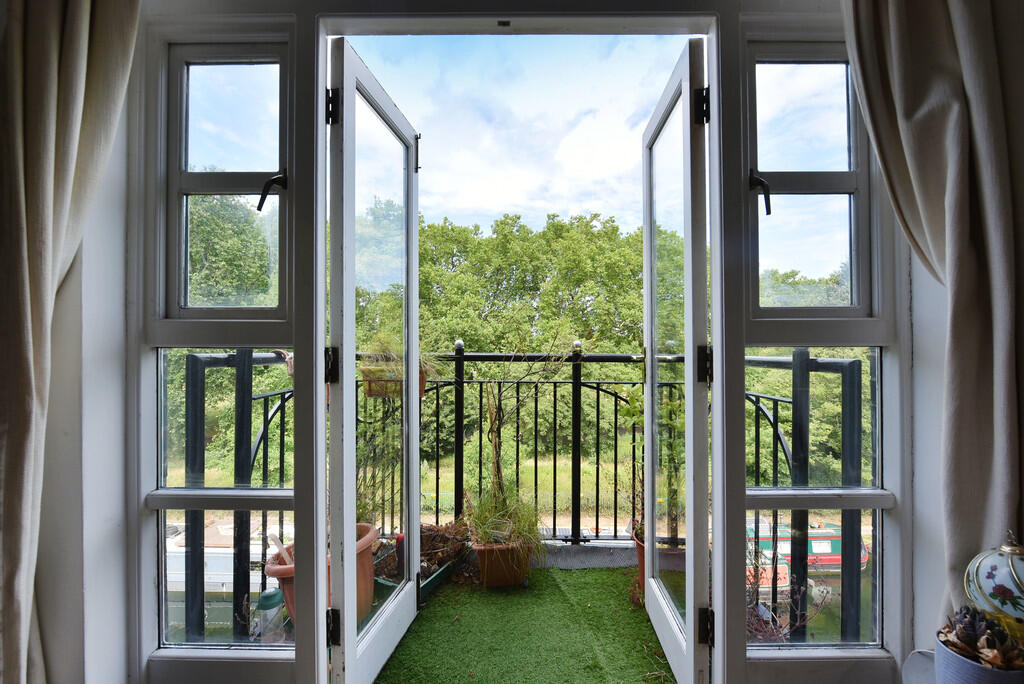 Flat 50 Empire Wh...