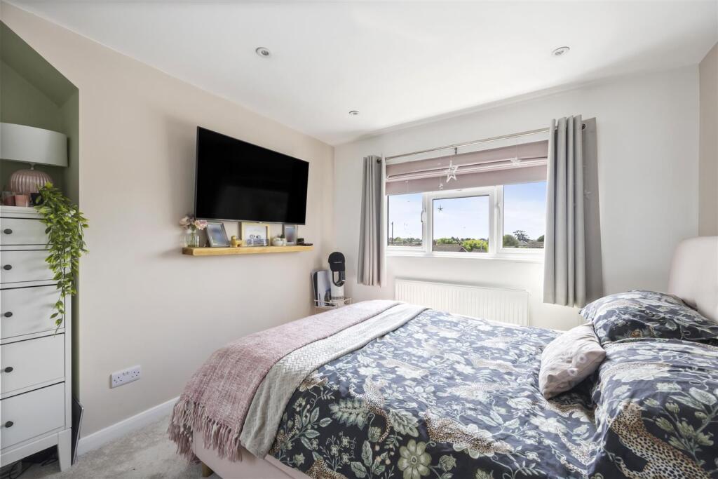 Moorfoot Road, 19-020.JPG