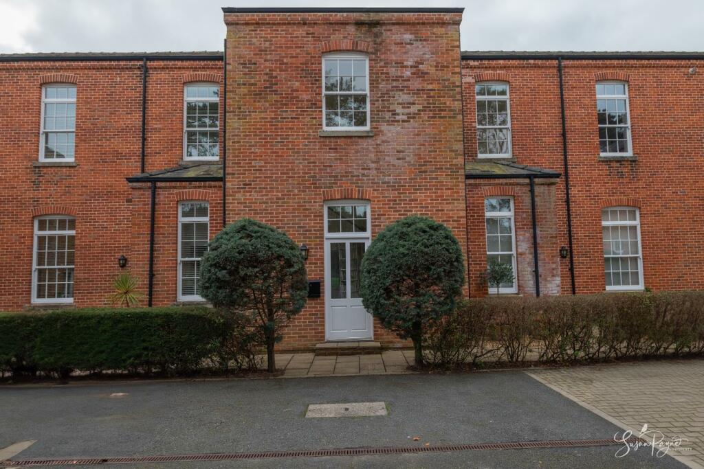 Welcome to 9 Wordsworth Mansions