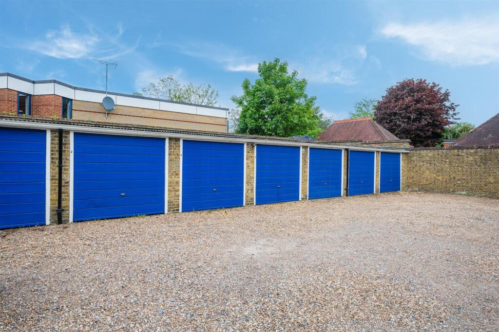 GARAGE EN-BLOC
