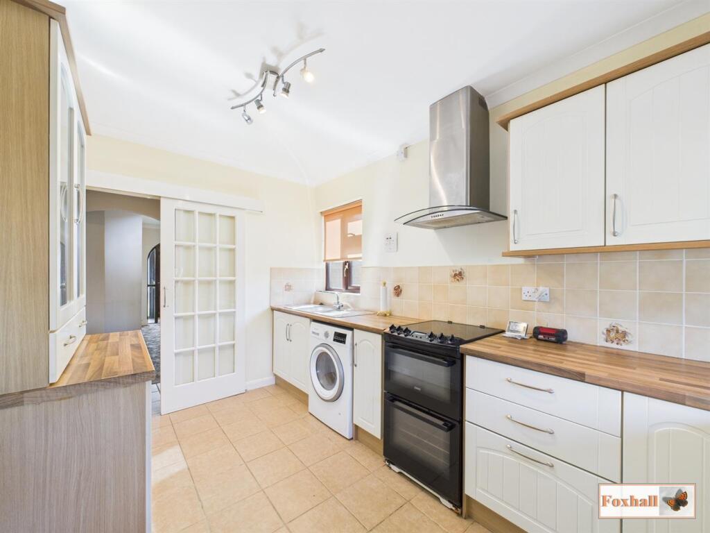 Kitchen / Breakfast Room