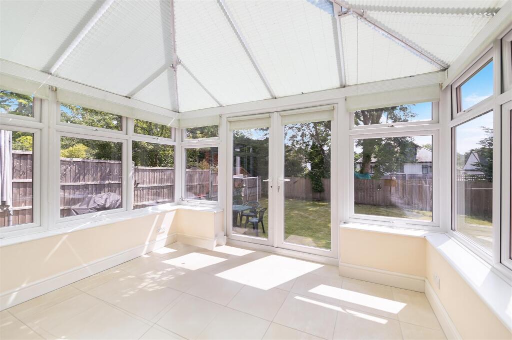 CHAUCER CLOSE,8- (10).jpg