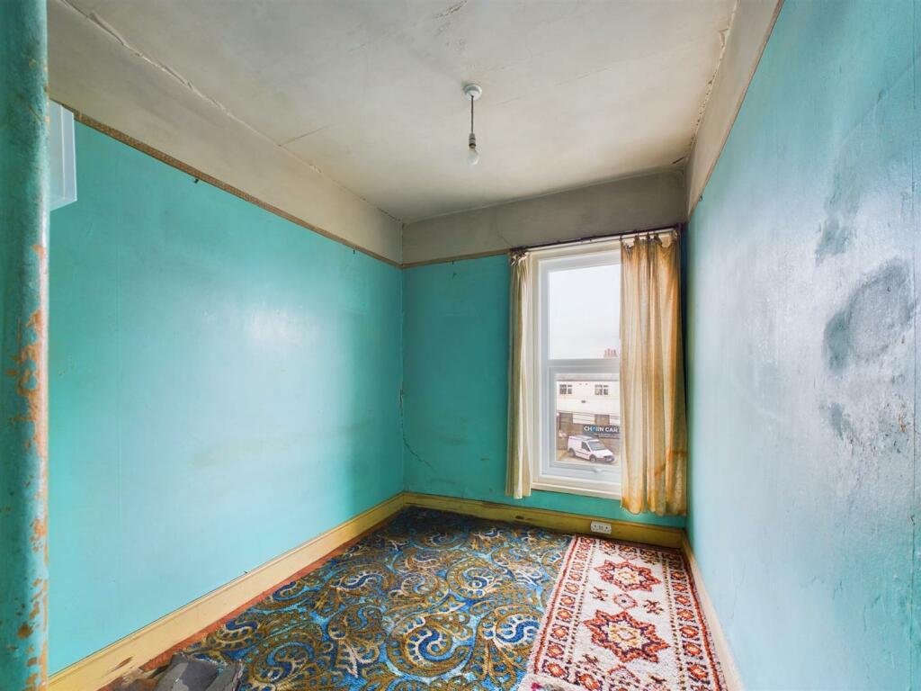 Bedroom: