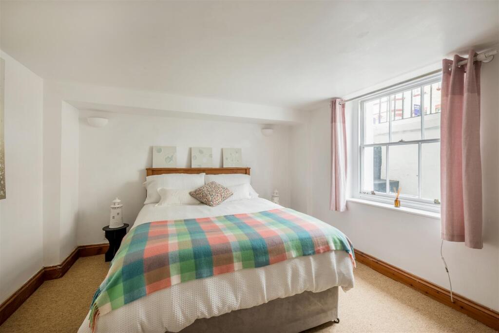 10 Warwick Road-26.jpg