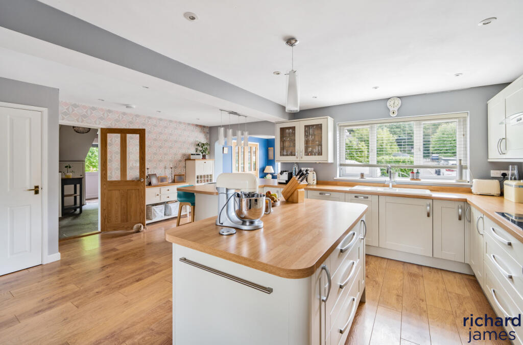 2c8430db-c68d-45a...