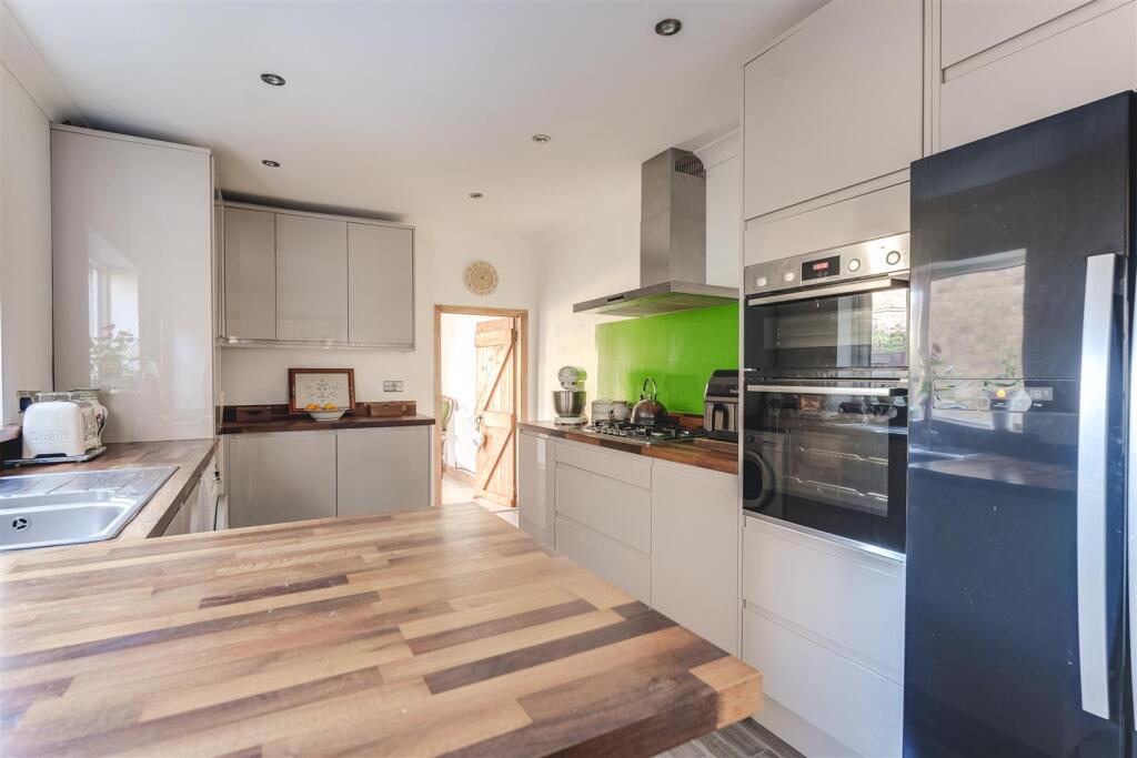 25 Glooucester Road-8.jpg