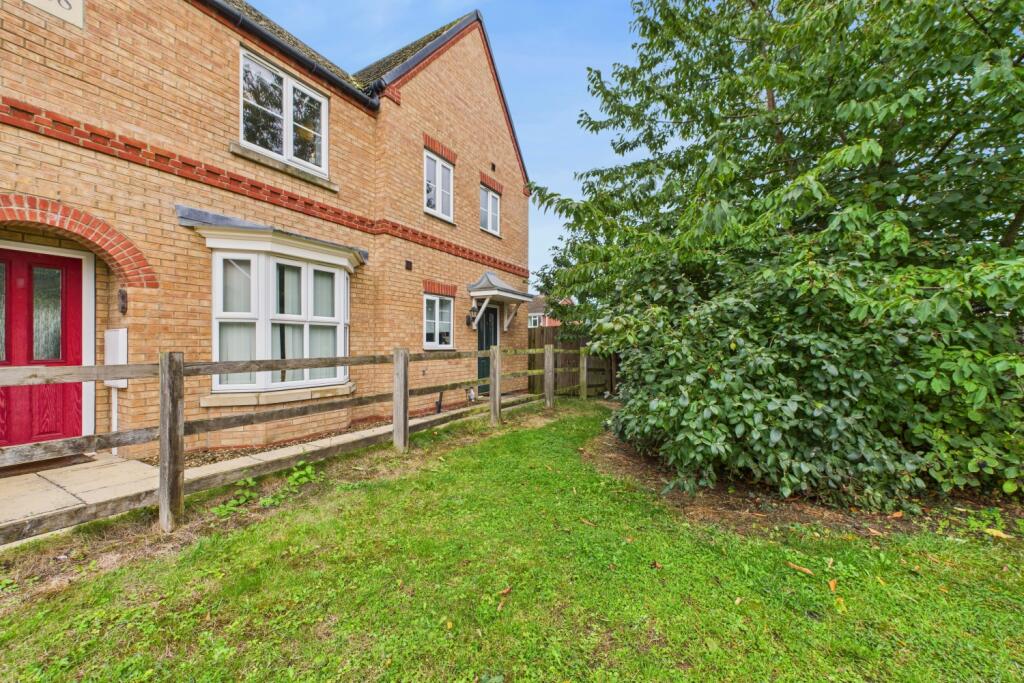 EweMove Spalding -  Finlay Close - Front of House