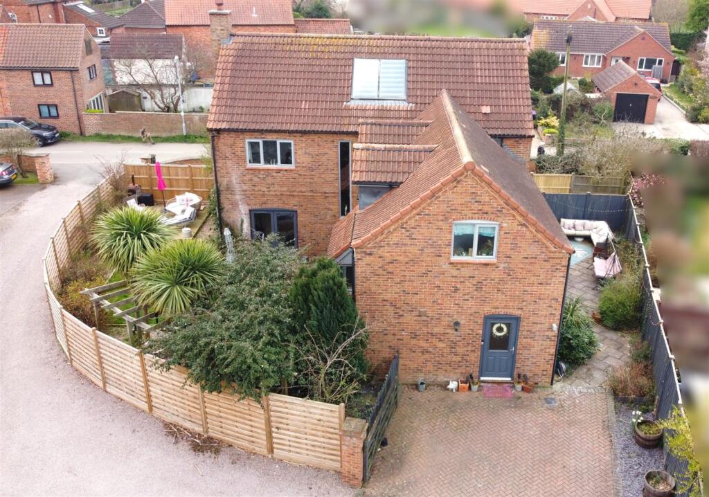 Elevated Rear Aspect 073