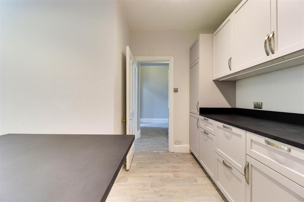 Kitchen 1.4-Edit.jpg