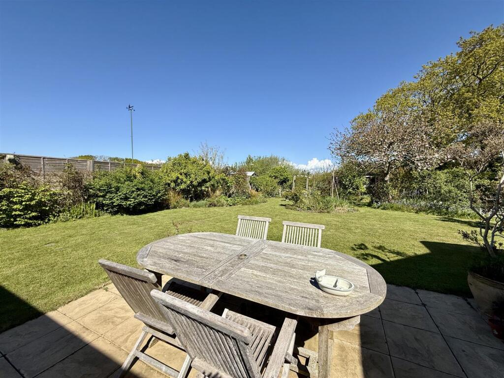 Rear Garden: