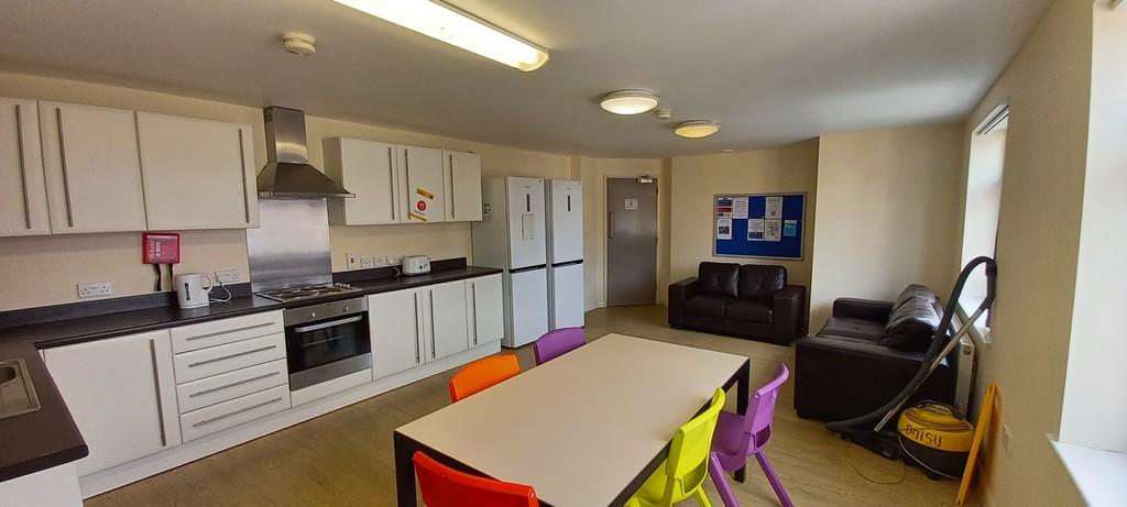 communal kitchen