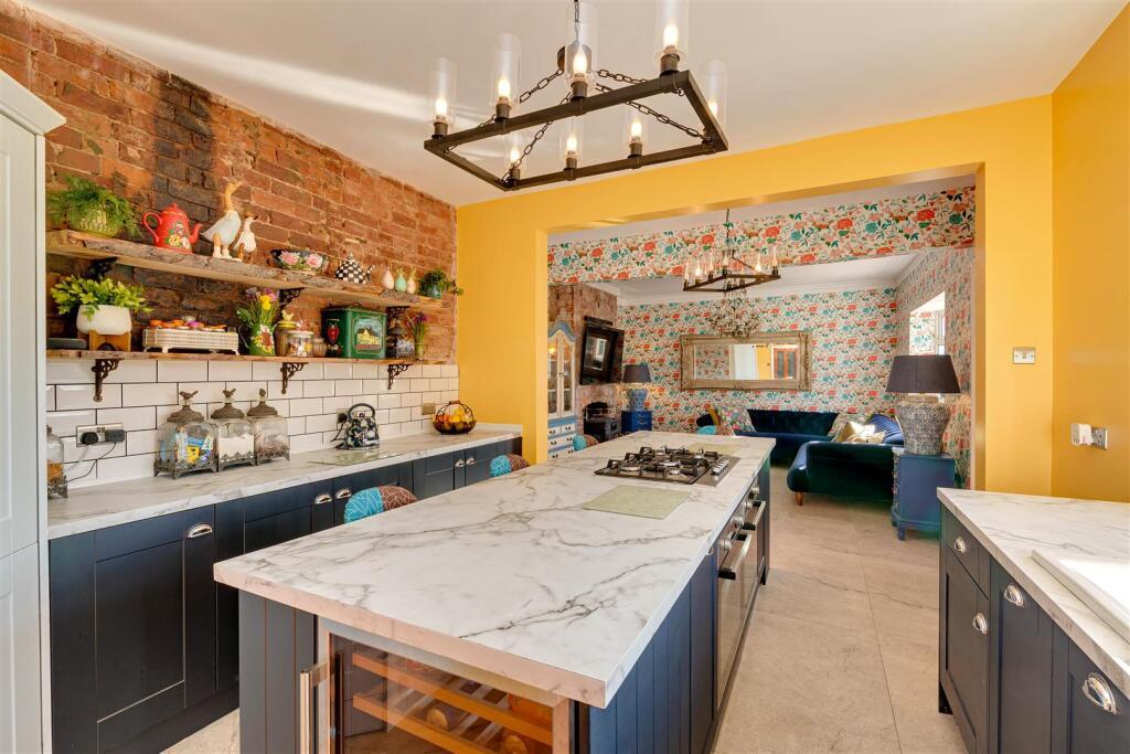 934 garstang rd_10.jpg