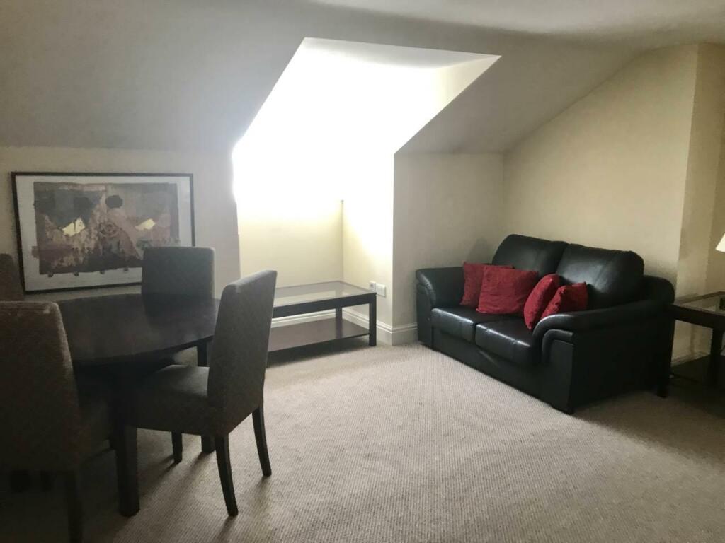 Lounge.JPG