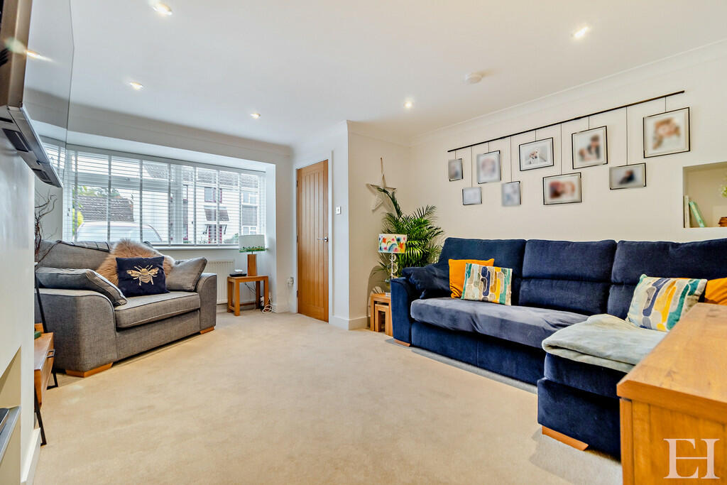 8628060-interior0...