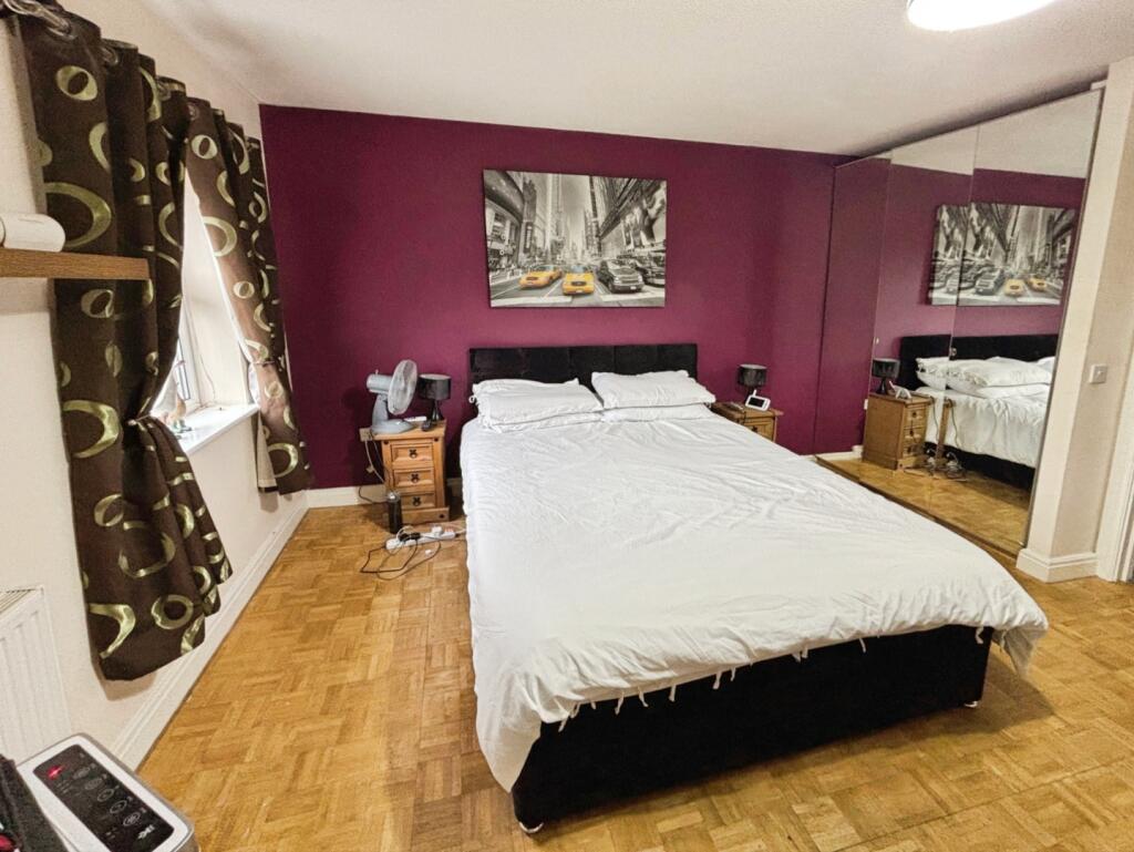 pbox-bedroom-337748.jpeg