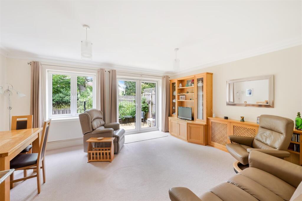 ROWAN CLOSE, 11 (14).jpg