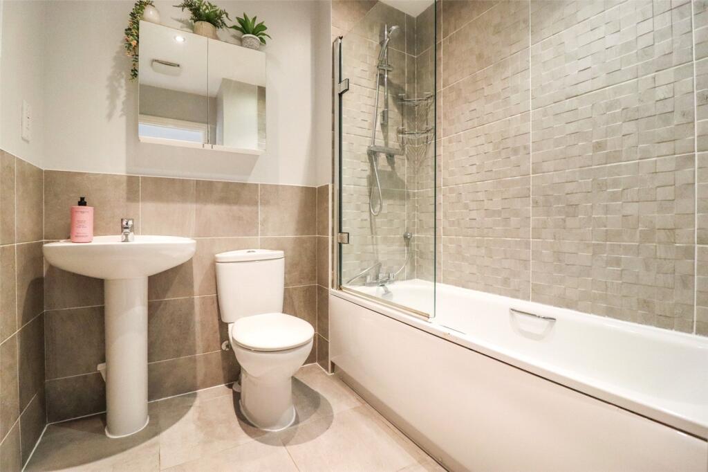 Main Bathroom