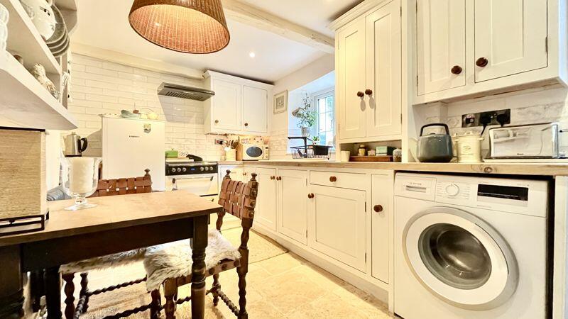 Kitchen/Dining Area