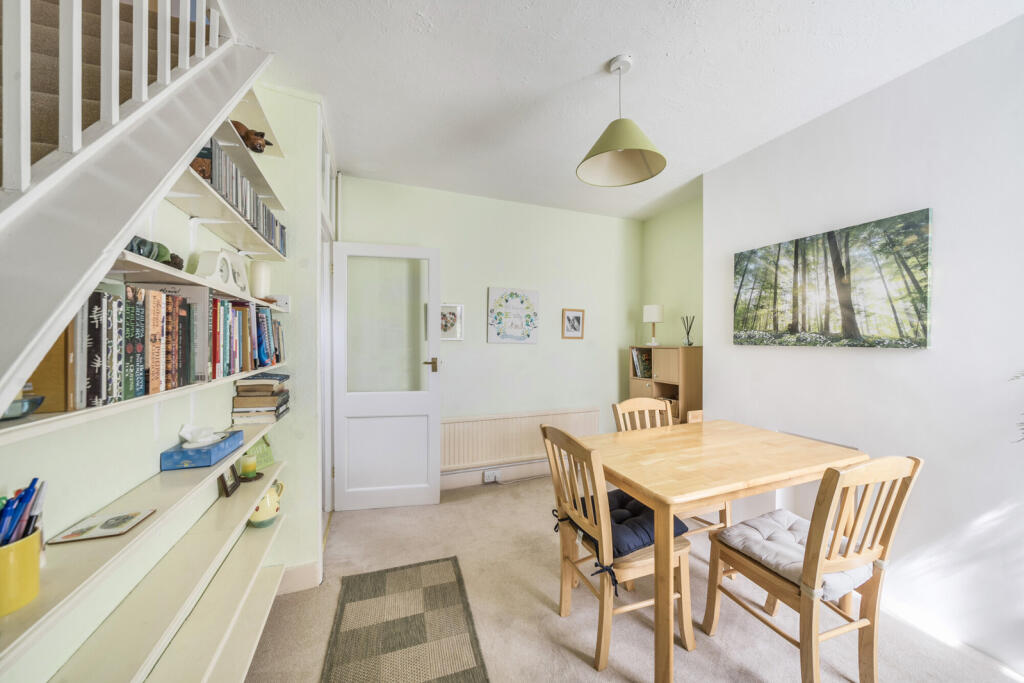 1320496-3-686e9a9...