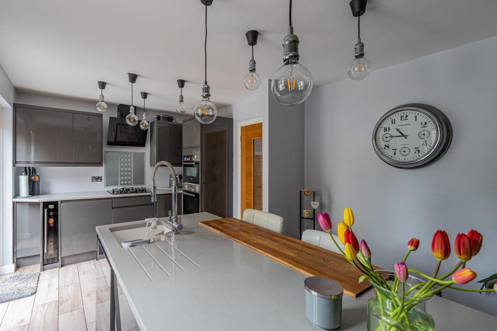 Clos Y Gwalch 7-20.jpg