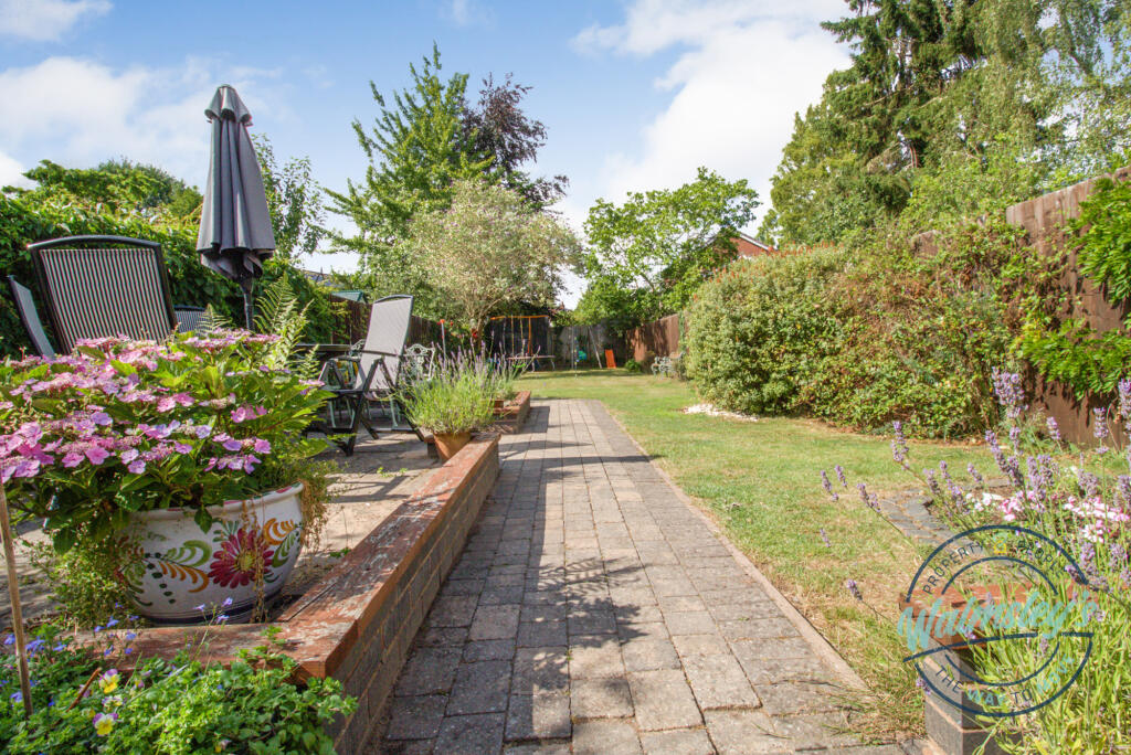 Rear gardens &amp; patios