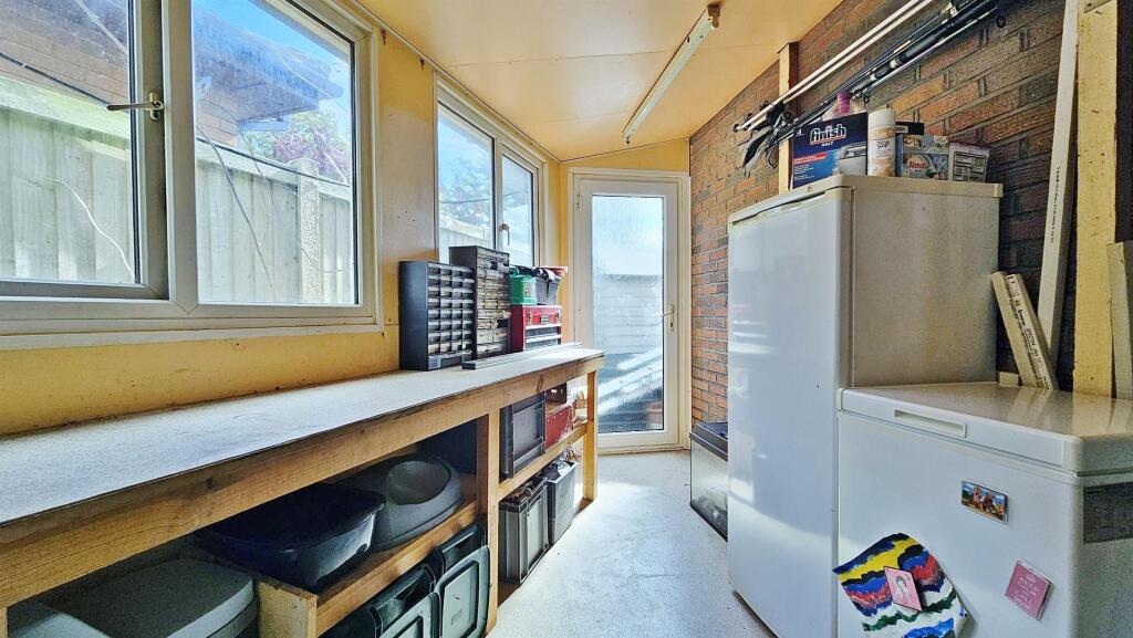Utility/Workshop