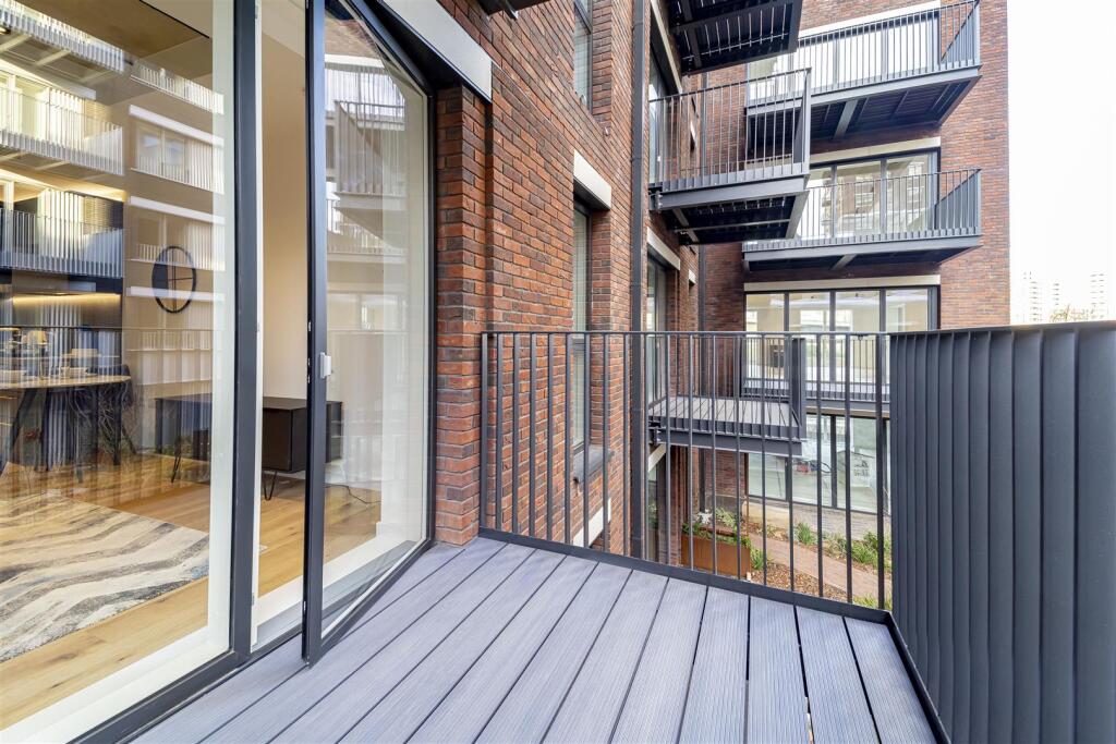 Balcony          .jpg