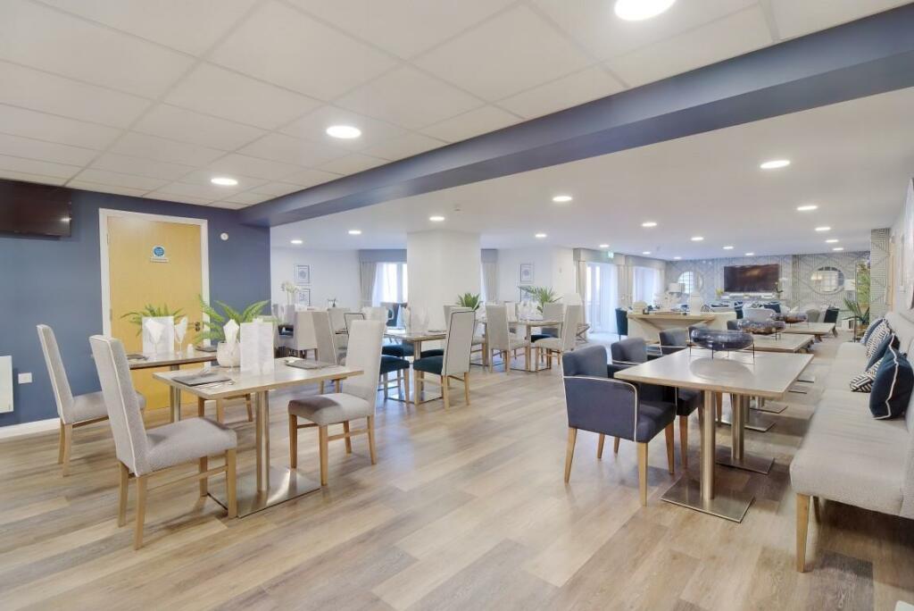 8549062-interior14 (Medium).JPG