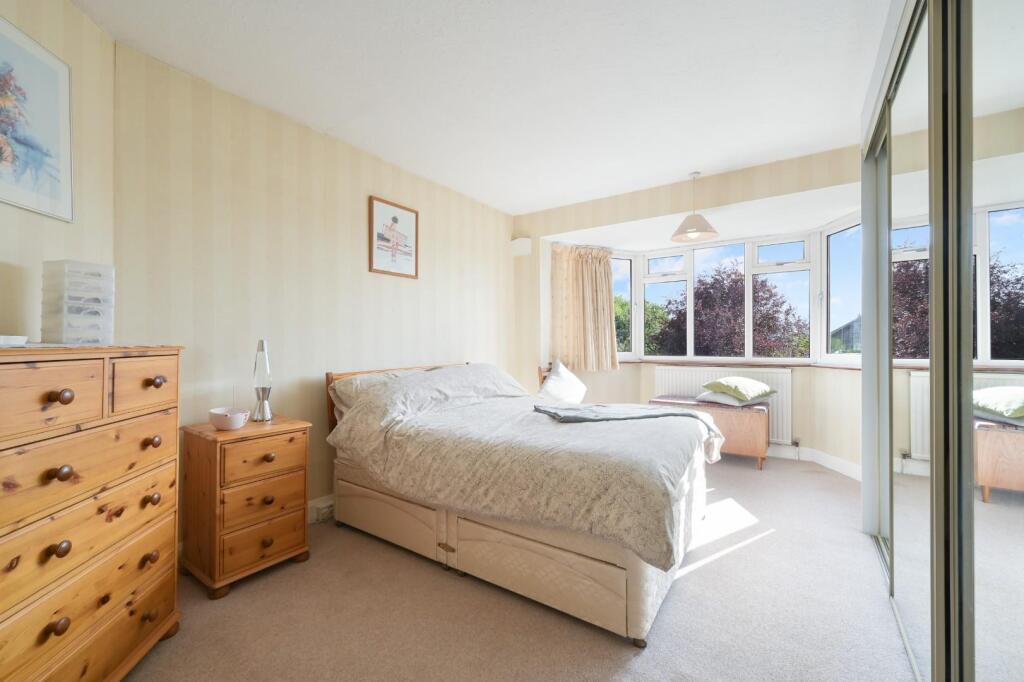 STONELEIGH CRESCENT  (13).jpg