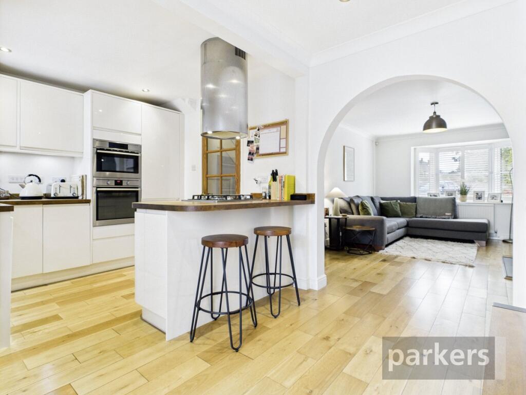 Kitchen/Dining Area