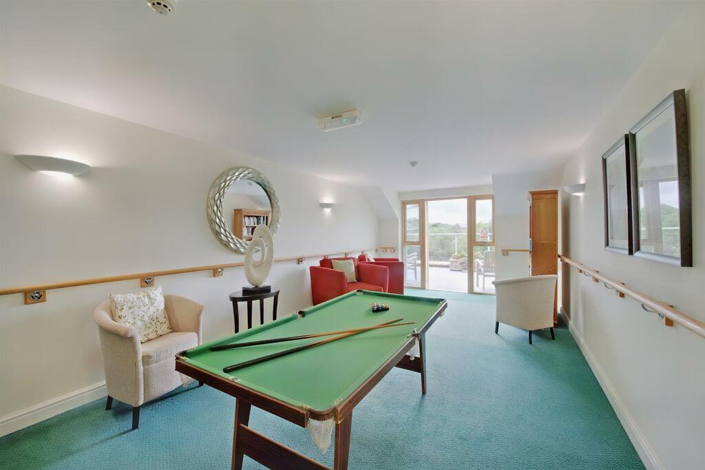 8559823-interior08-800.JPG