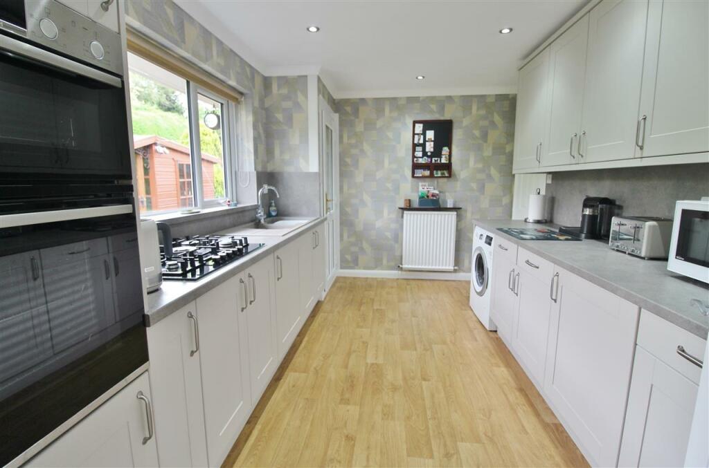 KITCHEN - Further