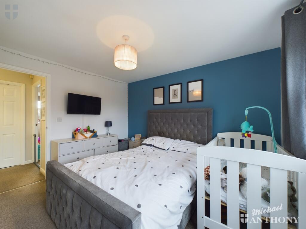 CAM03218G0-PR0492-STILL006