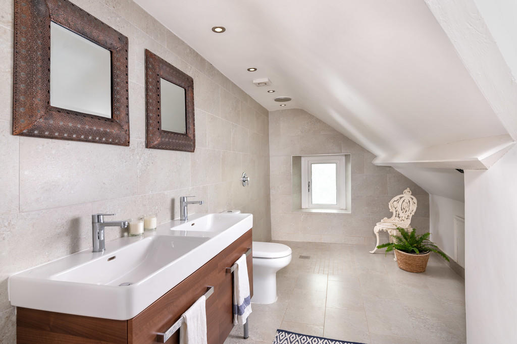 Ensuite Shower Ro...