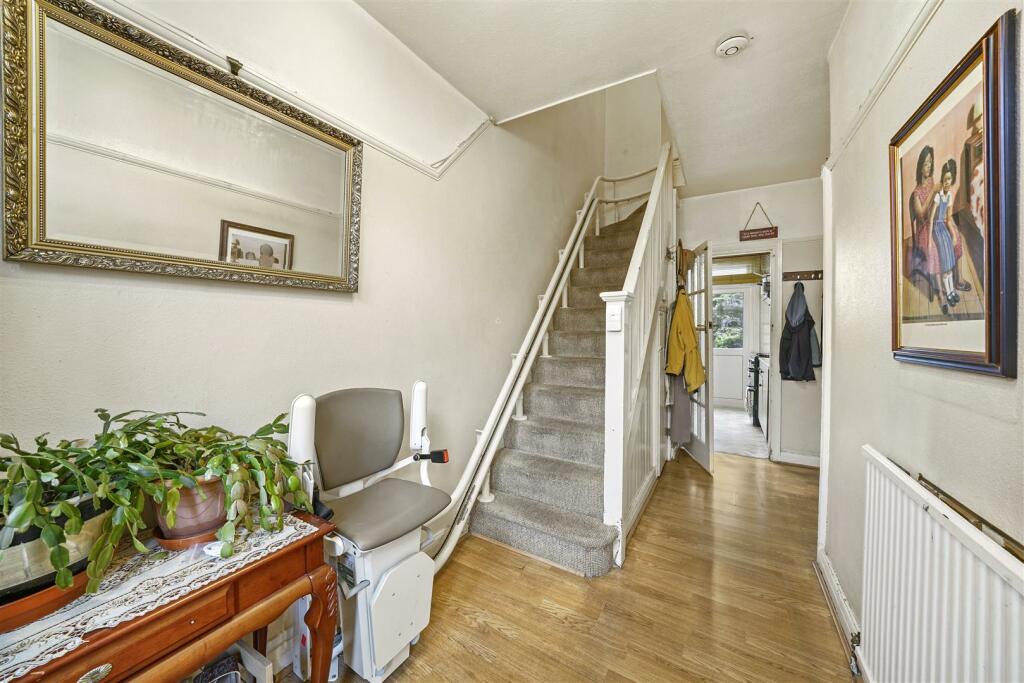 11 Elms Court - BLJnH2yroH3I0er918I9.jpg