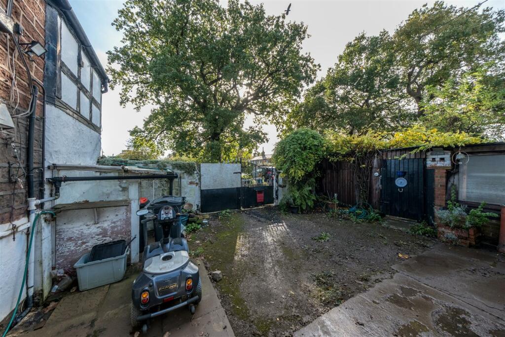 1 Iddenshall Cottages-024.jpg